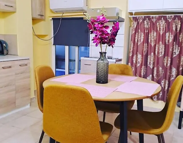 Apartment Zenia 1 στην καρδιά της πάτρας Patras